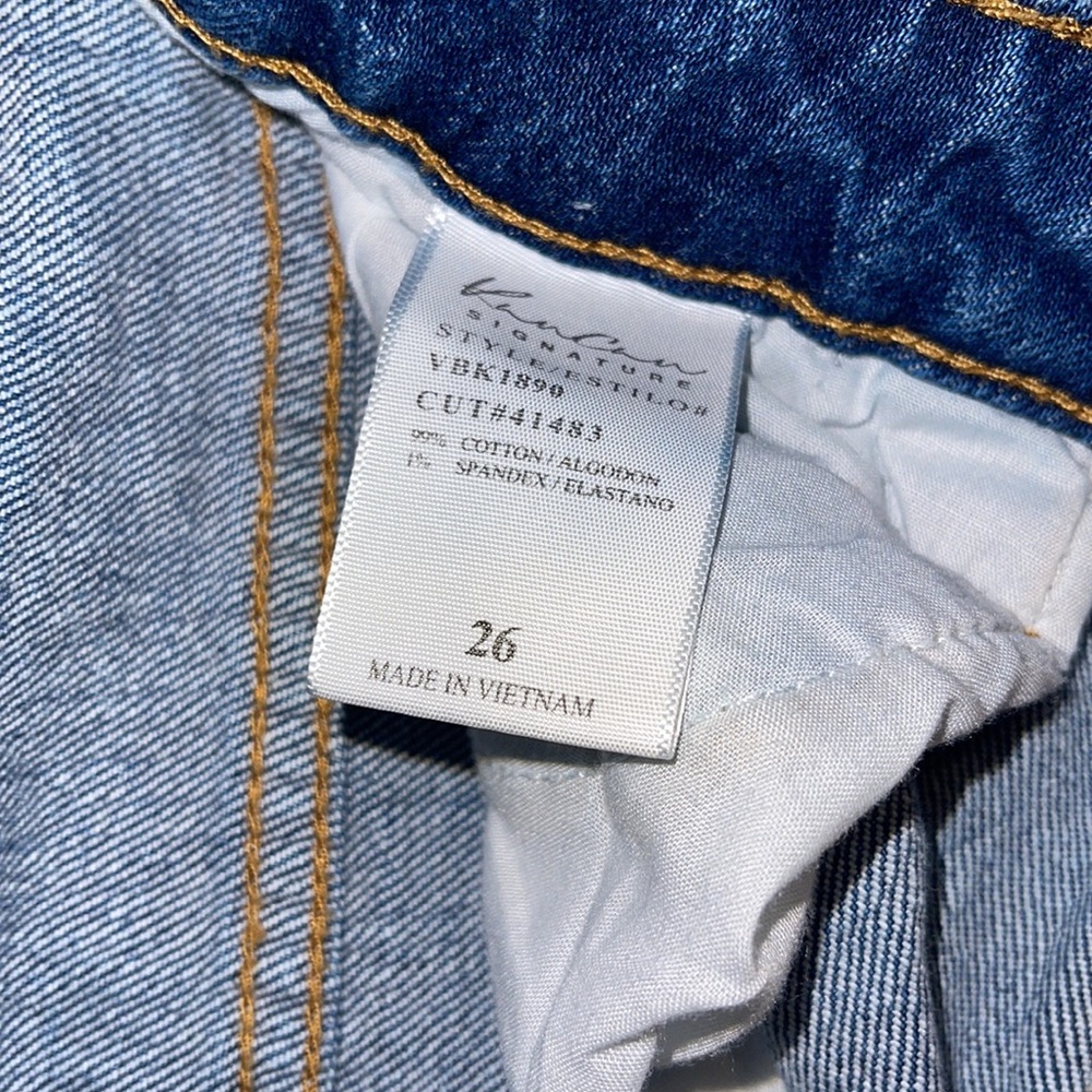 KAN CAN SIGNATURE- Size 26, NWOT! Ultra High Rise shorts - Picture 4 of 4